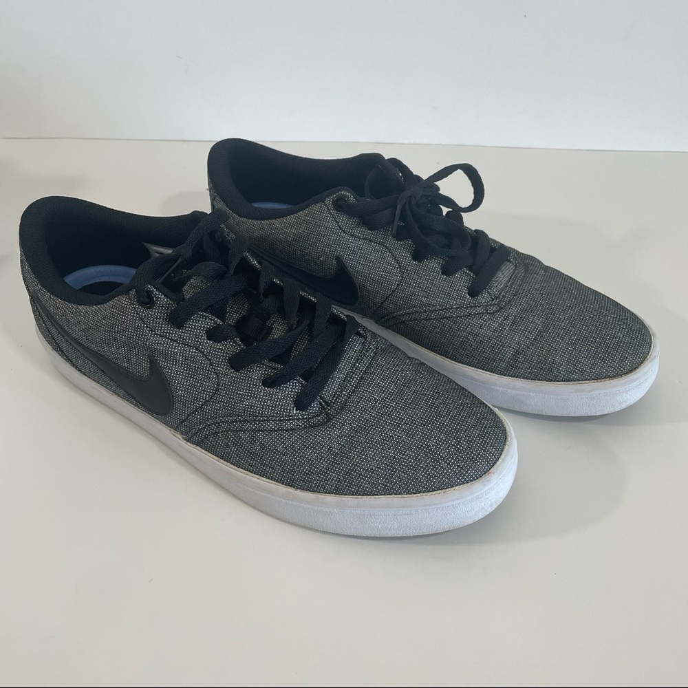 Nike Check Solarsoft Canvas SB Skateboard- Black White. Size 10
